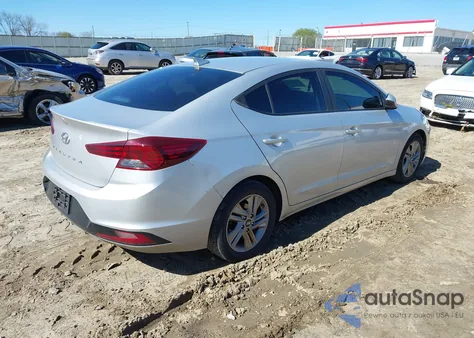 2019 Hyundai Elantra Sel z USA, uszkodzony, nr VIN 5NPD84LF4KH420271
